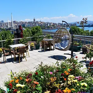  Hotel Roof Halic